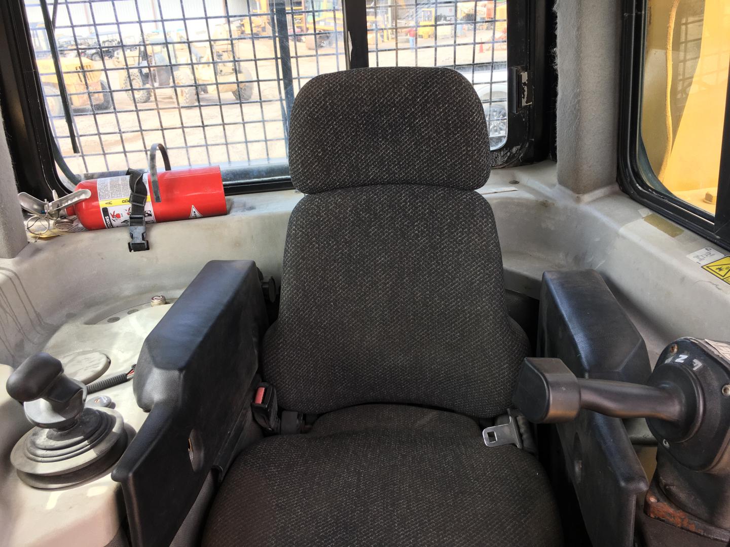 ./imagenes/INVOICE/2019/15865/TOPADOR FRONTAL CAT D6T LGP IMG_6165 (45).JPG